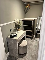 Rossal House Apartments