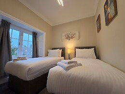 Rossal House Apartments