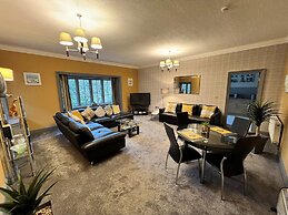 Rossal House Apartments