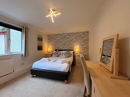 Rossal House Apartments