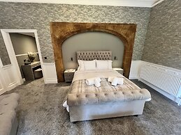 Rossal House Apartments