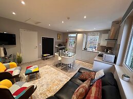 Rossal House Apartments