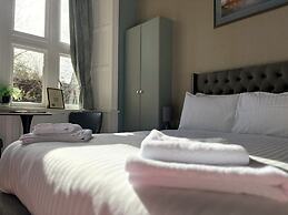 Rossal House Apartments