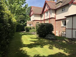 Rossal House Apartments