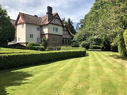 Rossal House Apartments