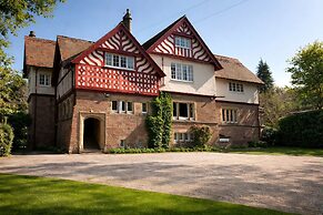 Rossal House Apartments
