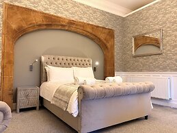 Rossal House Apartments