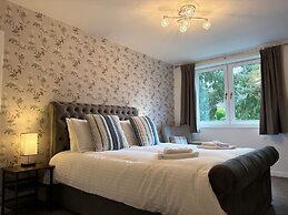 Rossal House Apartments