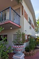 Richard's Motel Studio