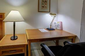 Richard's Motel Studio