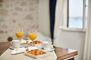 Old Town Splendid Apartments by Irundo