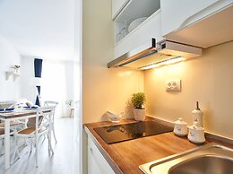 Old Town Splendid Apartments by Irundo