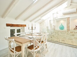 Old Town Splendid Apartments by Irundo