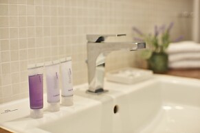 Old Town Splendid Apartments by Irundo