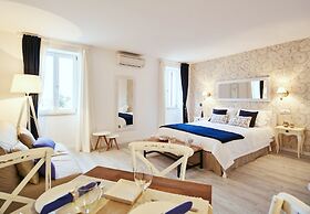 Old Town Splendid Apartments by Irundo