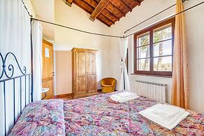 Laurel Apt With Shared Pool