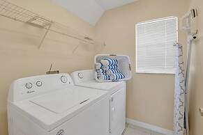 Spacious Pool Area and Game Room, Quiet Location Close to Disney #6lb7