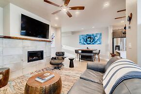 Fancy Townhome near Old Town, Breweries and River!