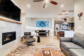 Fancy Townhome near Old Town, Breweries and River!