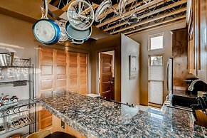 Old Town Loft Oasis with Amazing Rooftop Deck!