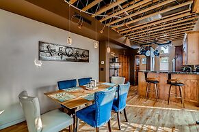 Old Town Loft Oasis with Amazing Rooftop Deck!