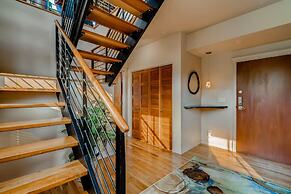 Old Town Loft Oasis with Amazing Rooftop Deck!