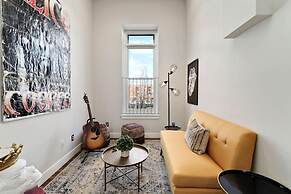 THE PENTHOUSE loft in the heart of Old Town!