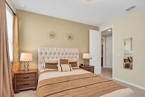 Luxurious Villa With Modern Decor and Huge Pool in Upscale Resort! #6s