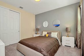 Luxurious Villa With Modern Decor and Huge Pool in Upscale Resort! #6s