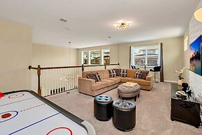 Luxurious Villa With Modern Decor and Huge Pool in Upscale Resort! #6s