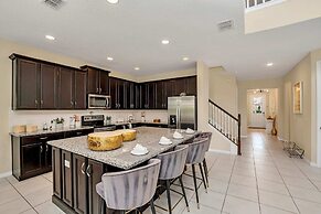 Luxurious Villa With Modern Decor and Huge Pool in Upscale Resort! #6s