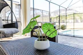 Luxurious Villa With Modern Decor and Huge Pool in Upscale Resort! #6s