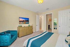 Luxurious Villa With Modern Decor and Huge Pool in Upscale Resort! #6s