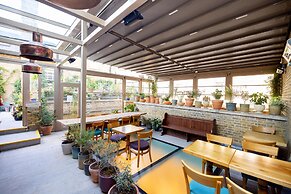 Limehouse Library Hotel