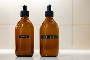 Limehouse Library Hotel