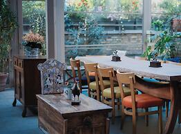 Limehouse Library Hotel