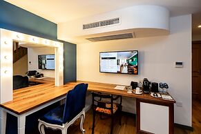 Limehouse Library Hotel