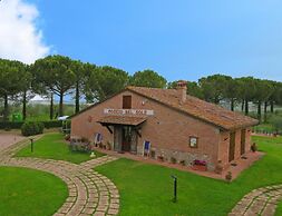 Cornflower Apt With Shared Pool