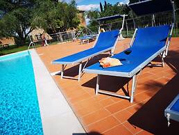 Cornflower Apt With Shared Pool