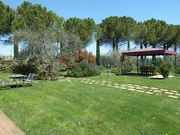 Cornflower Apt With Shared Pool