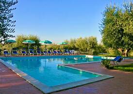 Cornflower Apt With Shared Pool