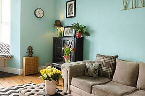 5-bed House With Distant sea Views in Plymouth