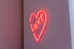 5-bed House With Distant sea Views in Plymouth