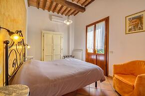 Poppy apt with shared pool