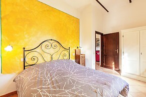 Rosehip apt with shared pool