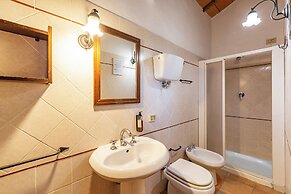 Rosehip apt with shared pool