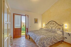 Rosehip apt with shared pool