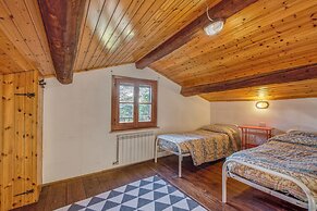 Rosehip apt with shared pool
