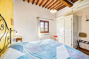 Rosehip apt with shared pool