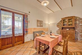 Rosehip apt with shared pool